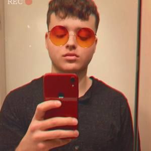 Meet your Posher, Uriel